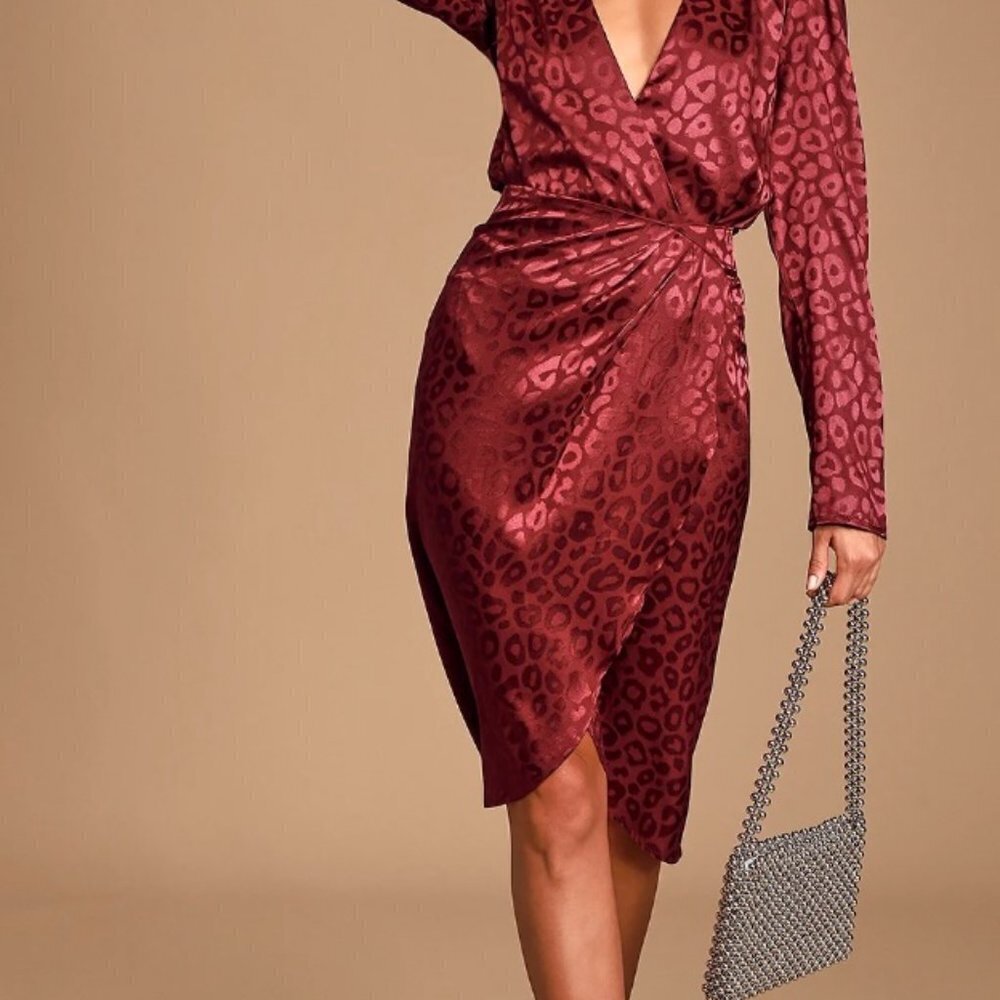 Lulu’s Small Burgundy Leopard Print Tulip Hem Trendy Satin Midi Skirt​​​​​ - Picture 2 of 8